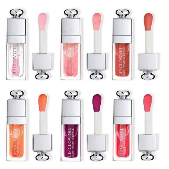 DIOR 
Lip Glow Oil Hydrating High-Shine Gloss