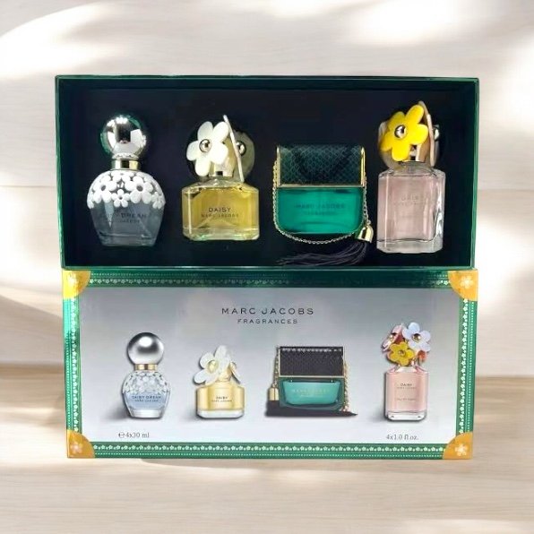 MARC JACOBS Perfume Giftset  30ml x 4