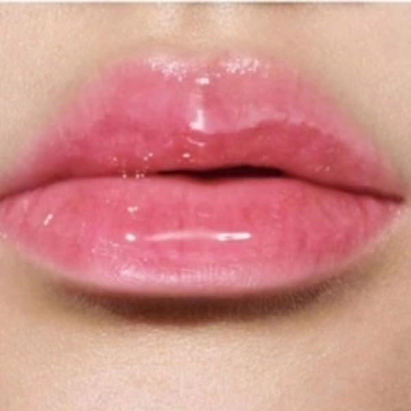 DIOR 
Lip Glow Oil Hydrating High-Shine Gloss